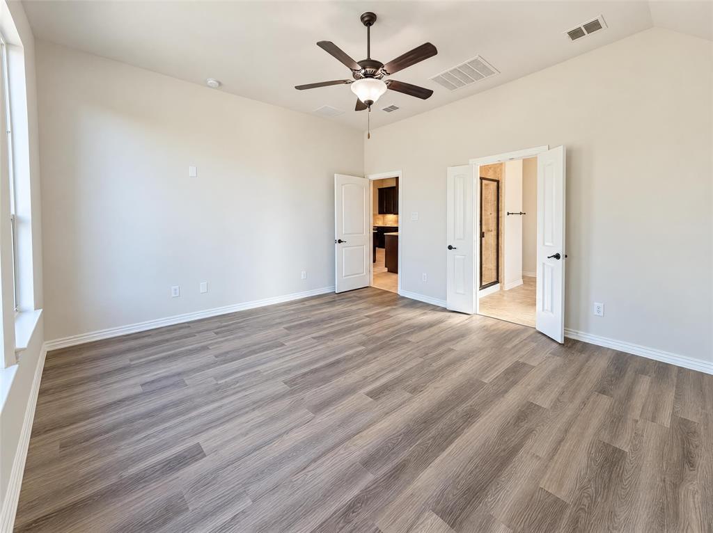 6715 Winding Valley Trail, Rowlett, TX 75089