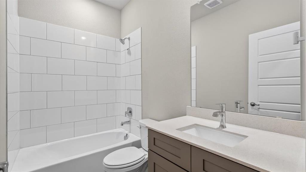 10413 SUNSET SHORE Drive, Grand Prairie, TX 76065