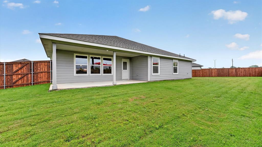 10425 SUNSET SHORE Drive, Grand Prairie, TX 76065