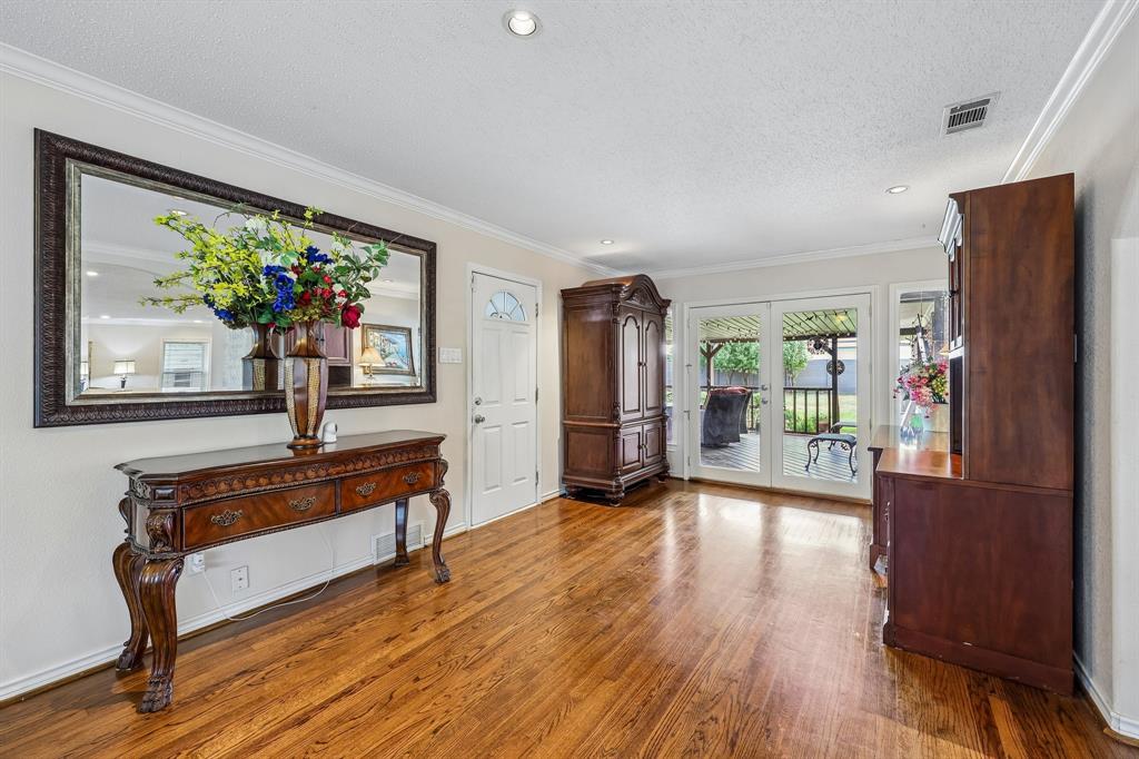 2110 Cooper Drive, Irving, TX 75061 2110 Cooper Drive, Irving, TX 75061