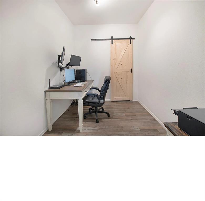 Flex Room can be used for extra sleeping