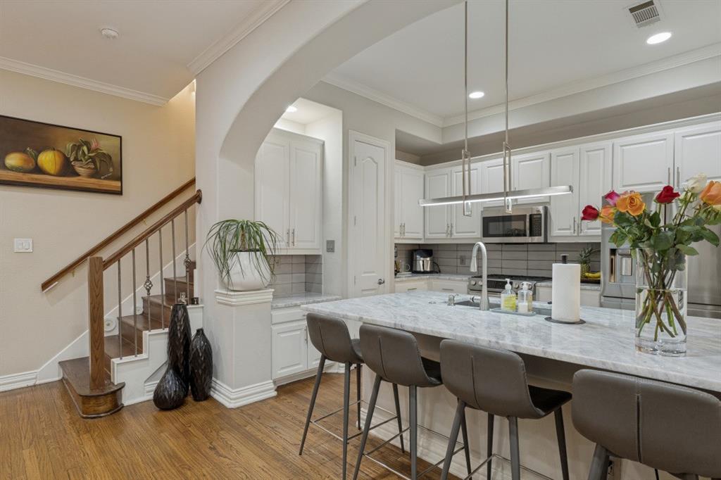 3320 Blackburn Street, Dallas, TX 75204