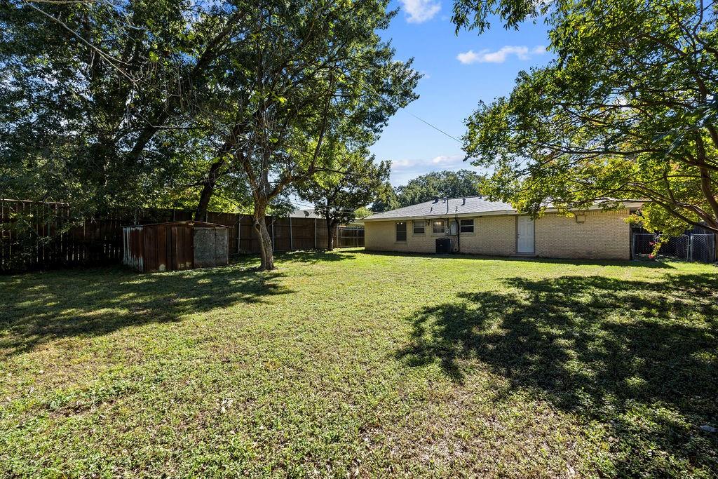 2251 Cambridge Drive, Irving, TX 75061