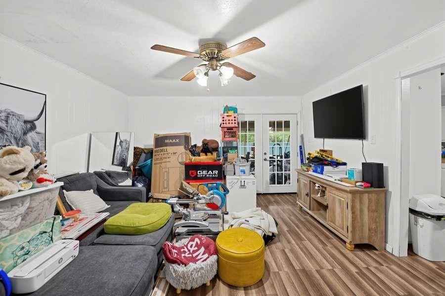 110 Cheyenne, Elm Mott, TX 76640