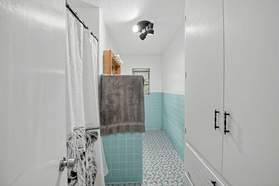 110 Cheyenne, Elm Mott, TX 76640