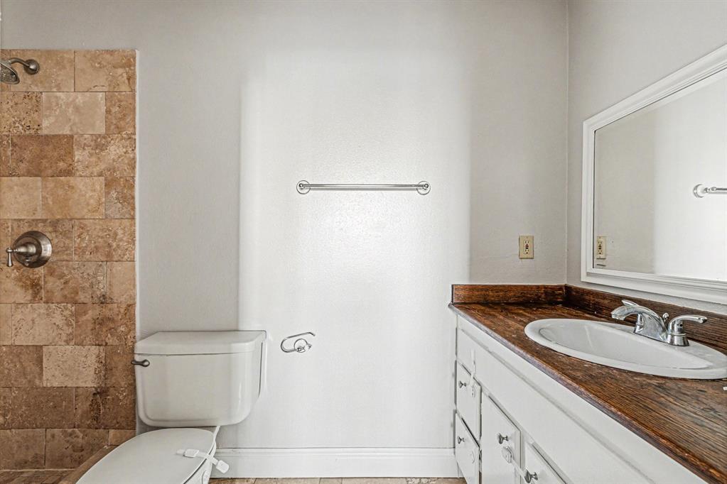 5222 Fleetwood Oaks Avenue, #111, Dallas, TX 75235