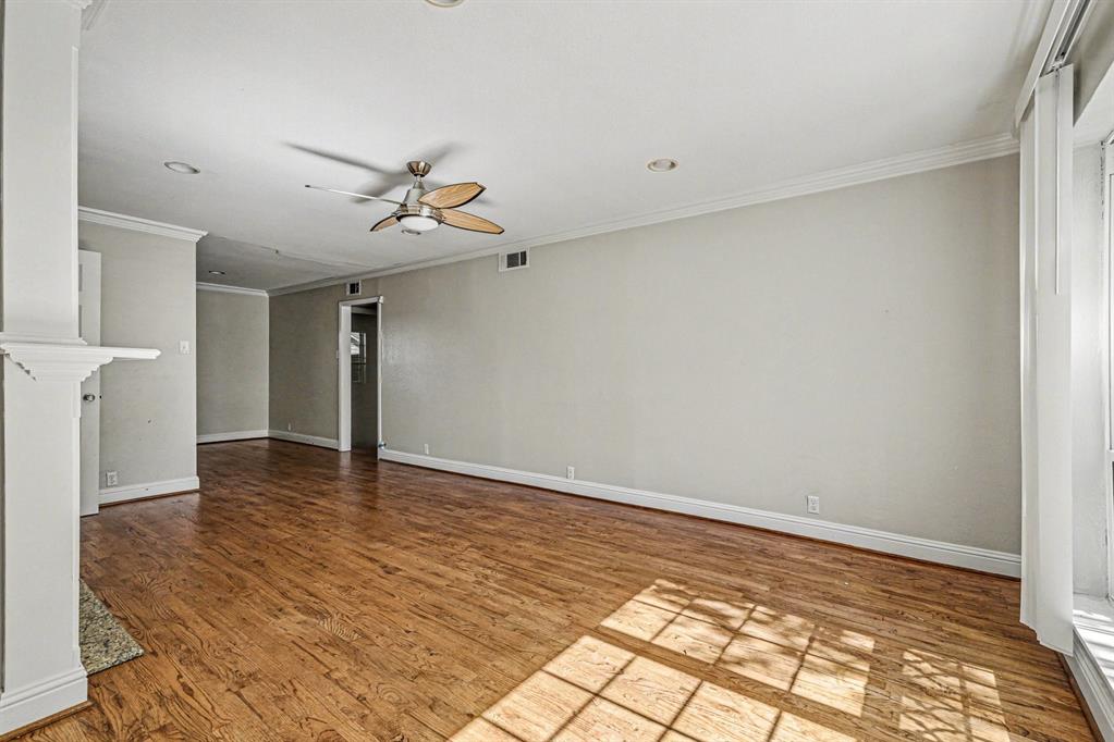 5222 Fleetwood Oaks Avenue, #111, Dallas, TX 75235
