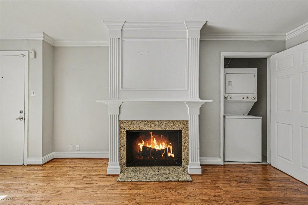 5222 Fleetwood Oaks Avenue, #111, Dallas, TX 75235