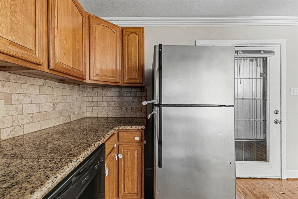 5222 Fleetwood Oaks Avenue, #111, Dallas, TX 75235
