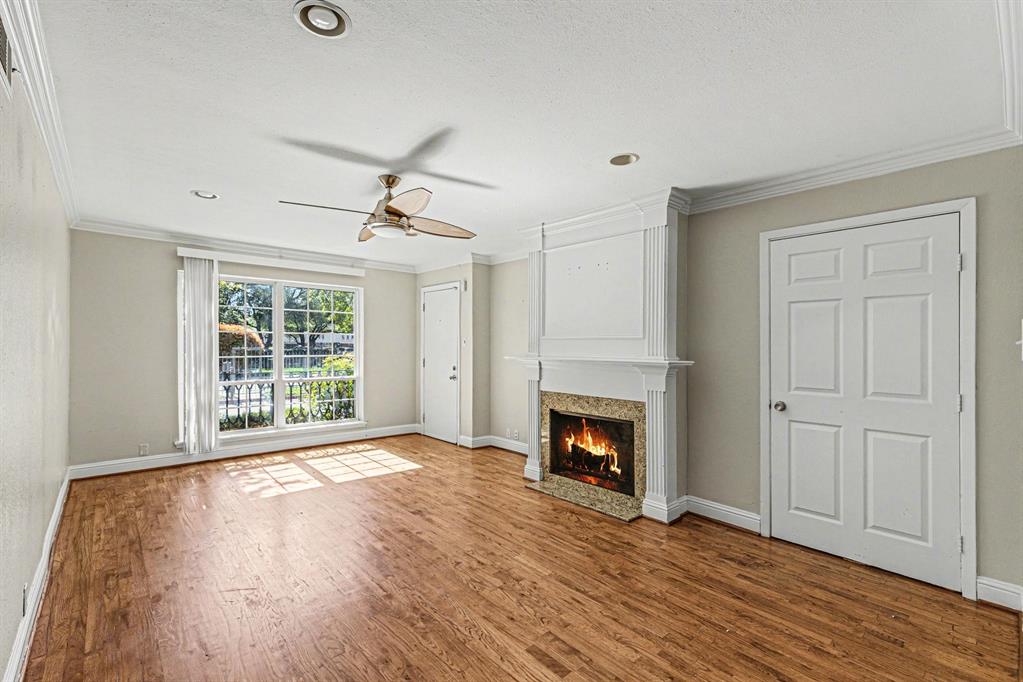 5222 Fleetwood Oaks Avenue, #111, Dallas, TX 75235
