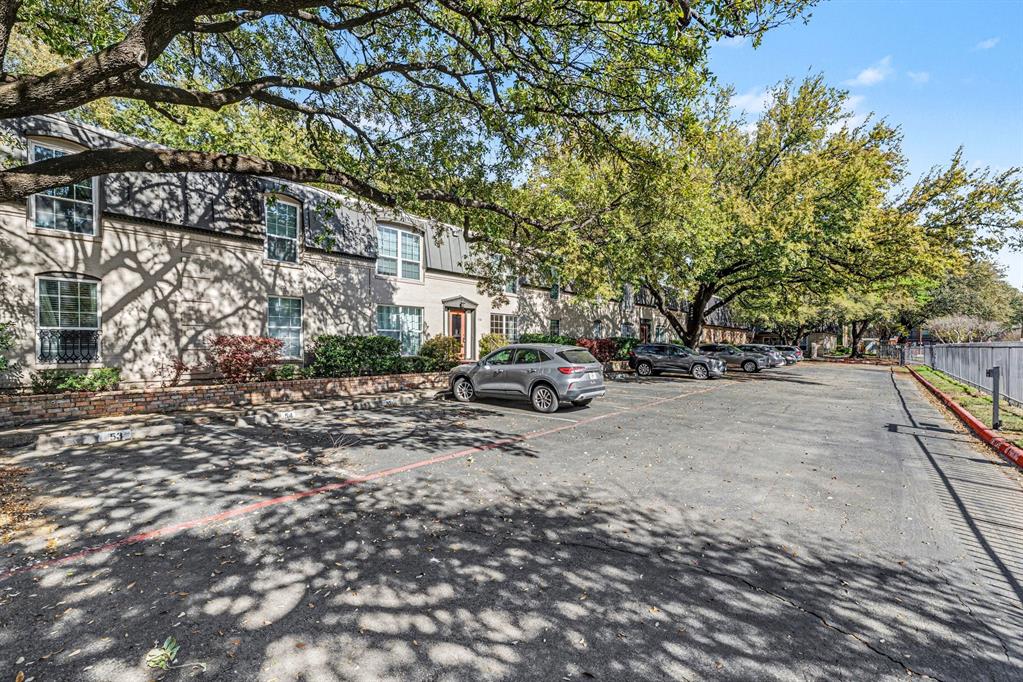 5222 Fleetwood Oaks Avenue, #111, Dallas, TX 75235