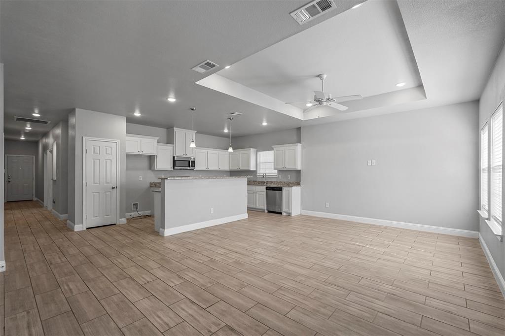 1804 Cleveland, Greenville, TX 75401