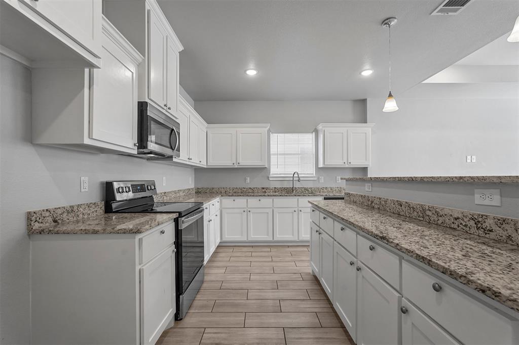 1804 Cleveland, Greenville, TX 75401