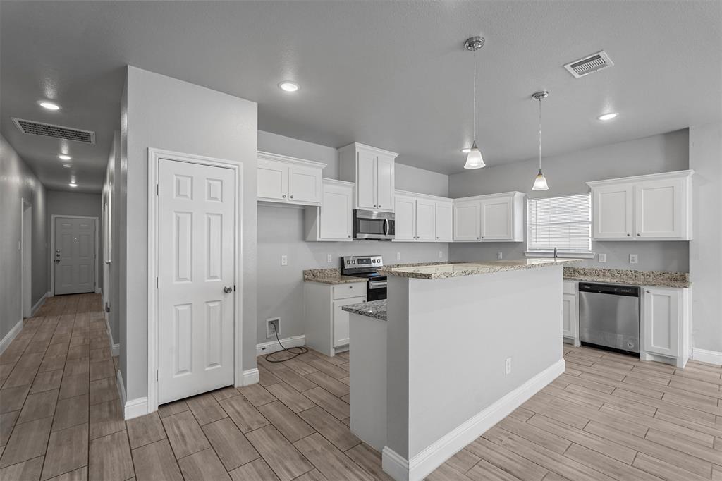 1804 Cleveland, Greenville, TX 75401