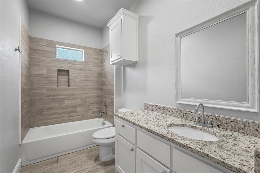 1804 Cleveland, Greenville, TX 75401