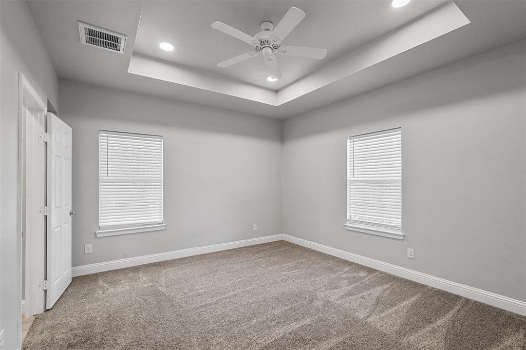 1804 Cleveland, Greenville, TX 75401