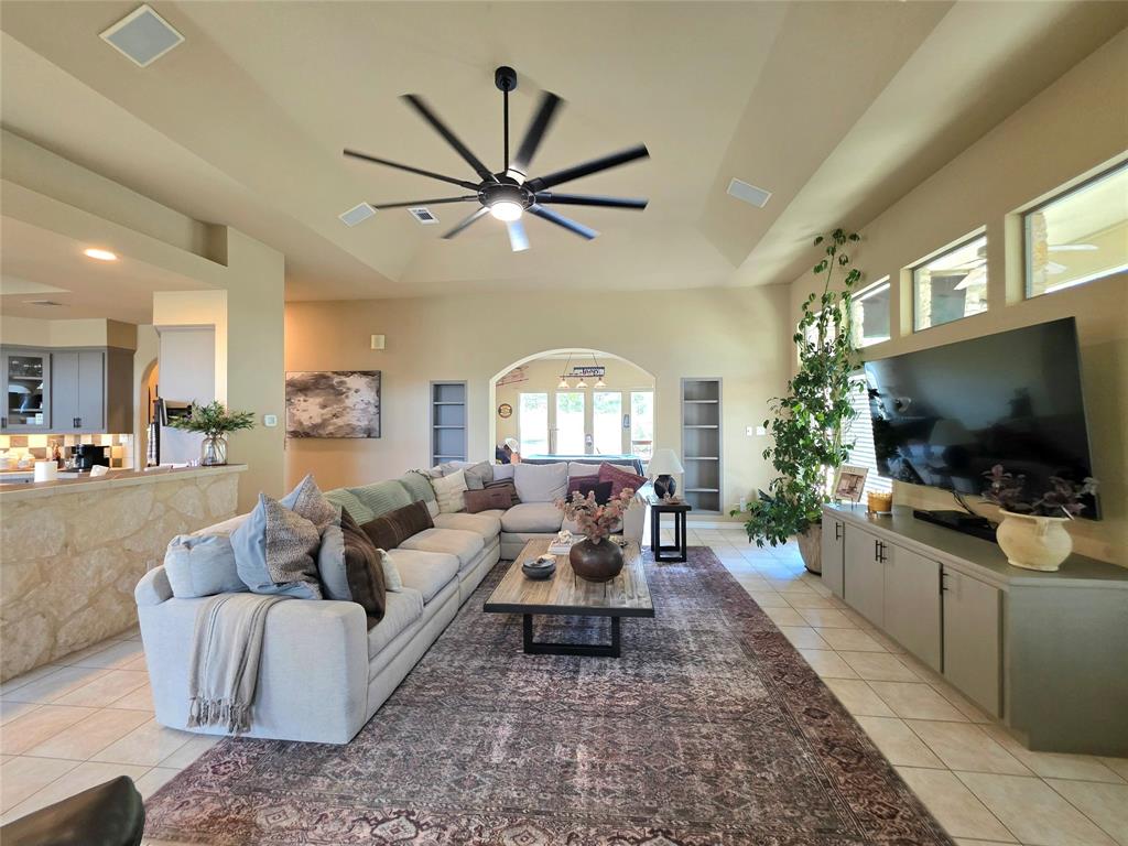 558 Mystic Shores Boulevard, Spring Branch, TX 78070