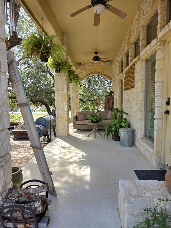 558 Mystic Shores Boulevard, Spring Branch, TX 78070