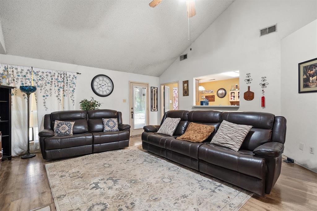 6447 Royal Cedar Drive, Dallas, TX 75236 6447 Royal Cedar Drive, Dallas, TX 75236