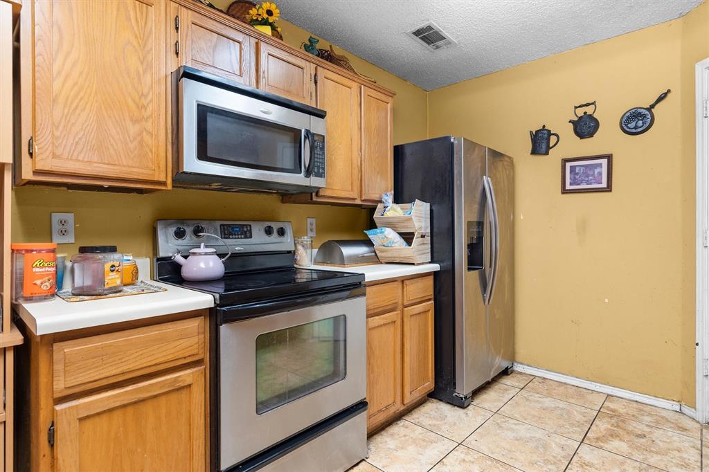6447 Royal Cedar Drive, Dallas, TX 75236