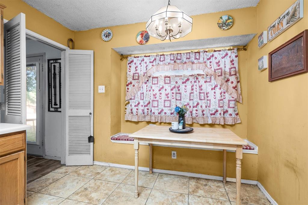 6447 Royal Cedar Drive, Dallas, TX 75236