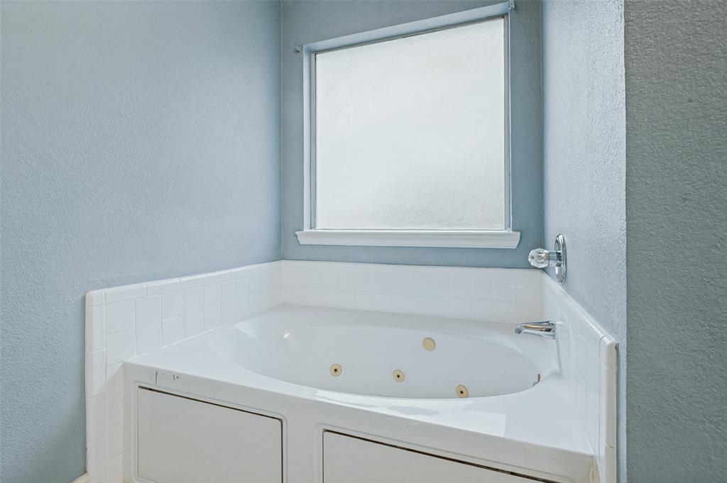 1215 N Nursery Road, Irving, TX 75061