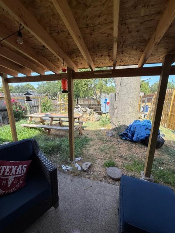 705 Angle Ridge Circle, Garland, TX 75043