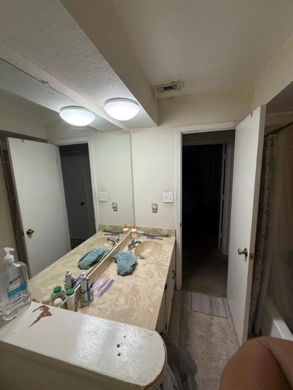705 Angle Ridge Circle, Garland, TX 75043