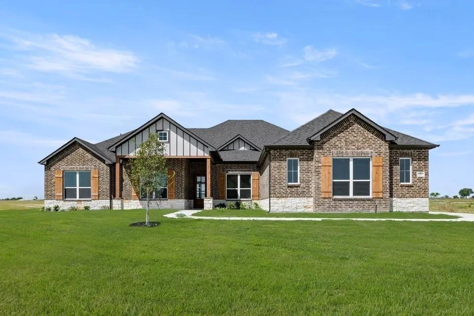 270 Maci Drive, Waxahachie, TX 75167 270 Maci Drive, Waxahachie, TX 75167
