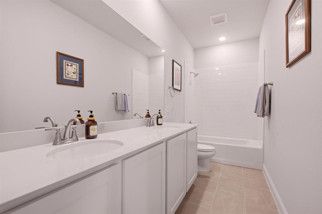 2nd floor shared full bath