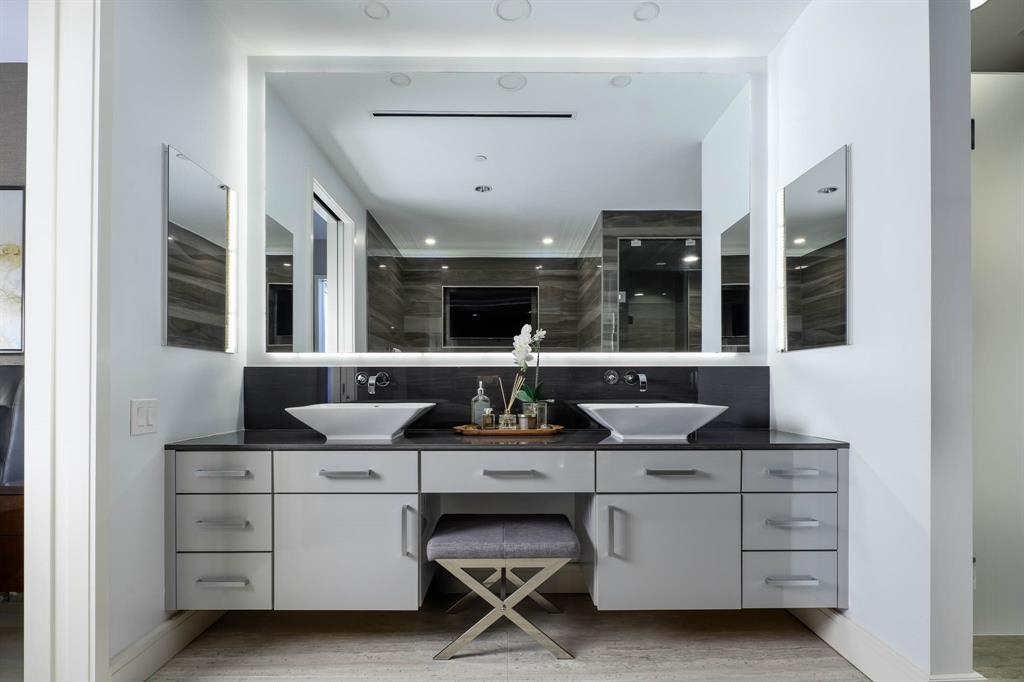 2408 Victory Park Lane, #1239, Dallas, TX 75219