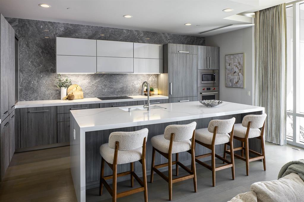 2408 Victory Park Lane, #1239, Dallas, TX 75219