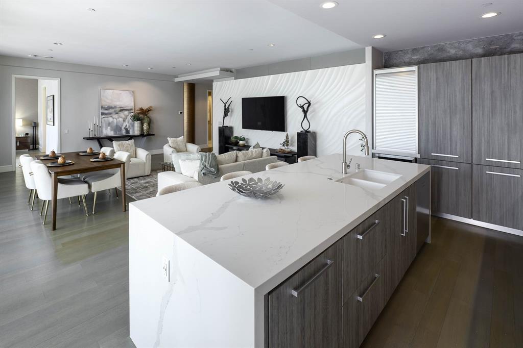 2408 Victory Park Lane, #1239, Dallas, TX 75219
