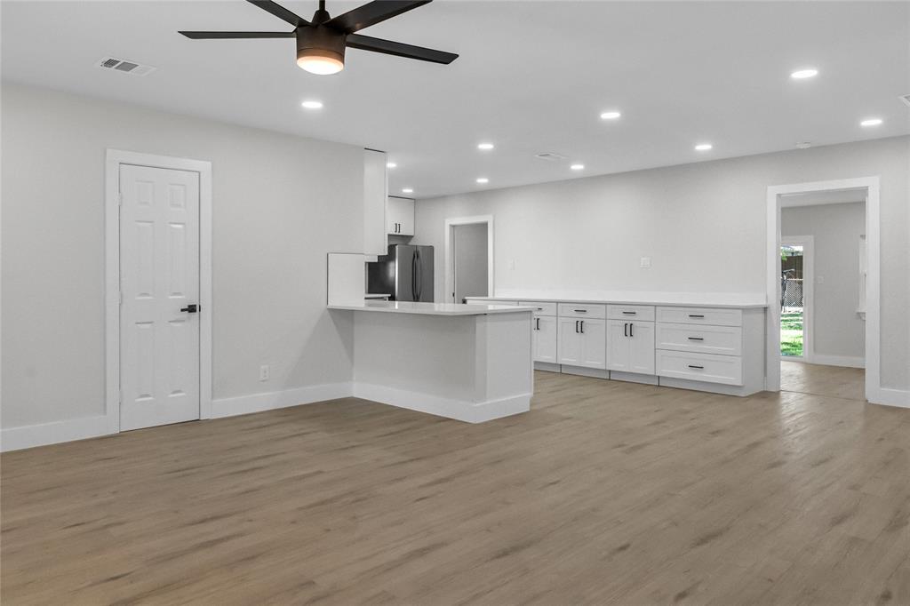 1406 Arizona Avenue, Dallas, TX 75216