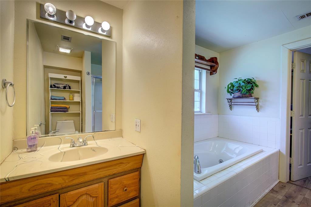 6402 Joe Ramsey Boulevard S, Greenville, TX 75402