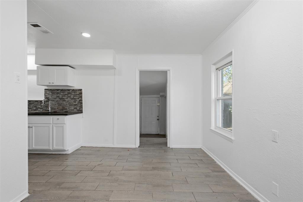 2009 S 1st Street, Garland, TX 75041 2009 S 1st Street, Garland, TX 75041