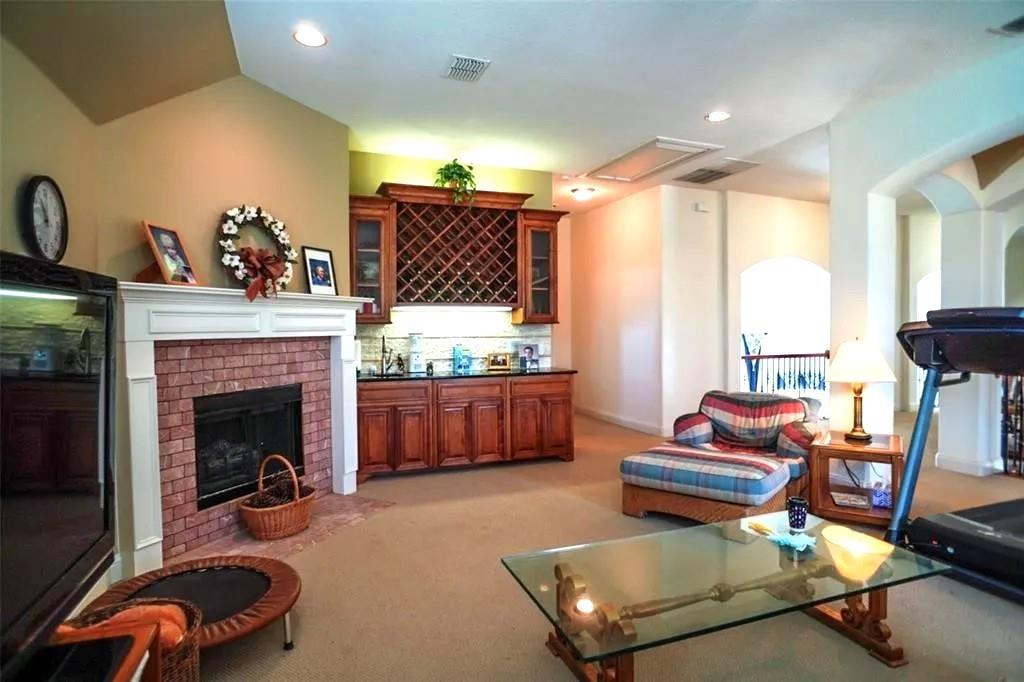 FIREPLACE ON SECOND FLOOR!