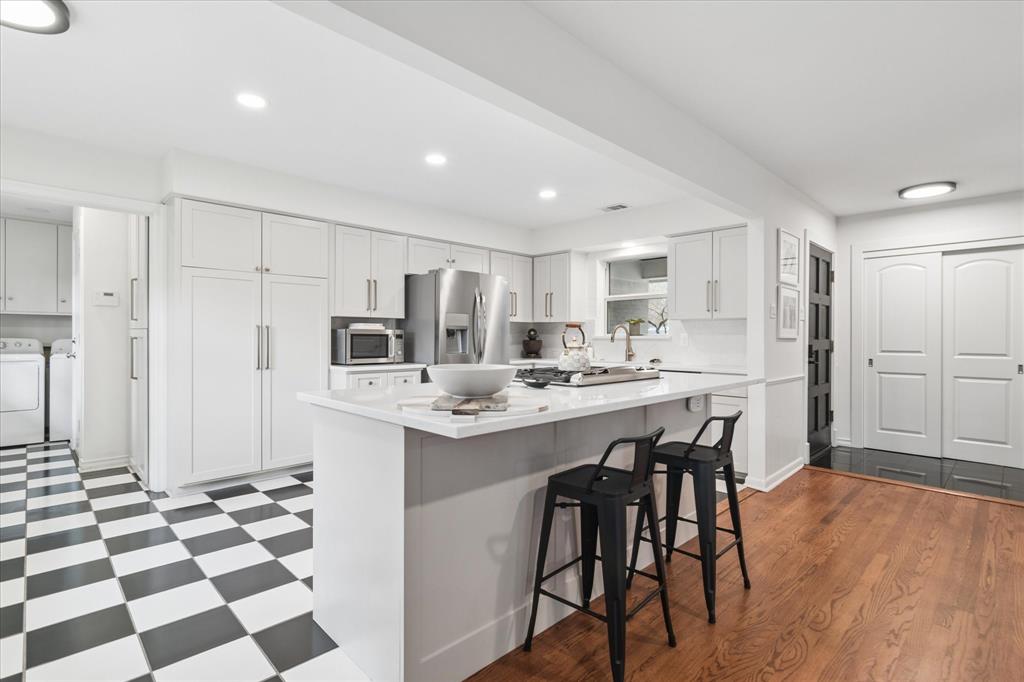 11631 Saxon Street, Dallas, TX 75218 11631 Saxon Street, Dallas, TX 75218