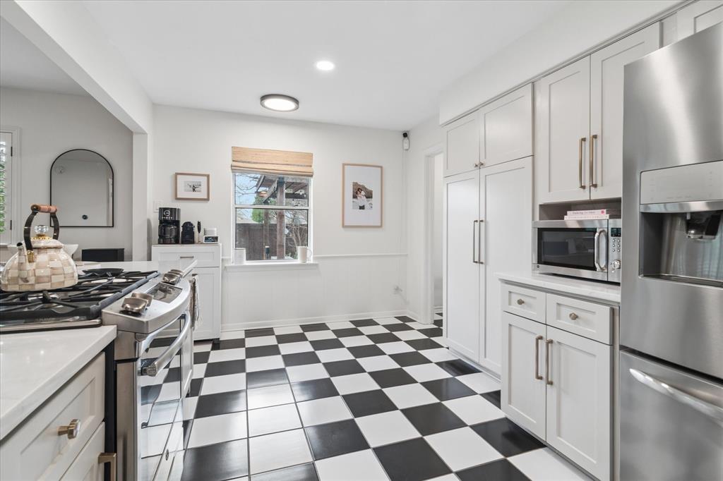 11631 Saxon Street, Dallas, TX 75218