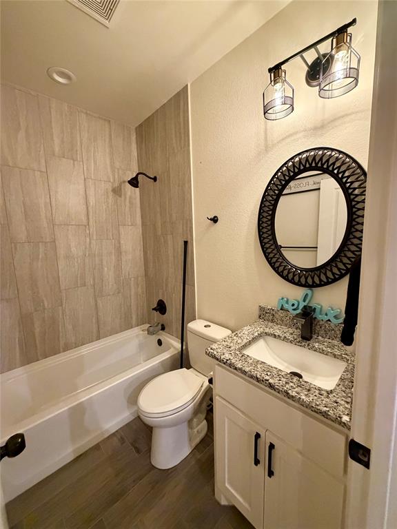 5022 Guadalupe Court, Granbury, TX 76048