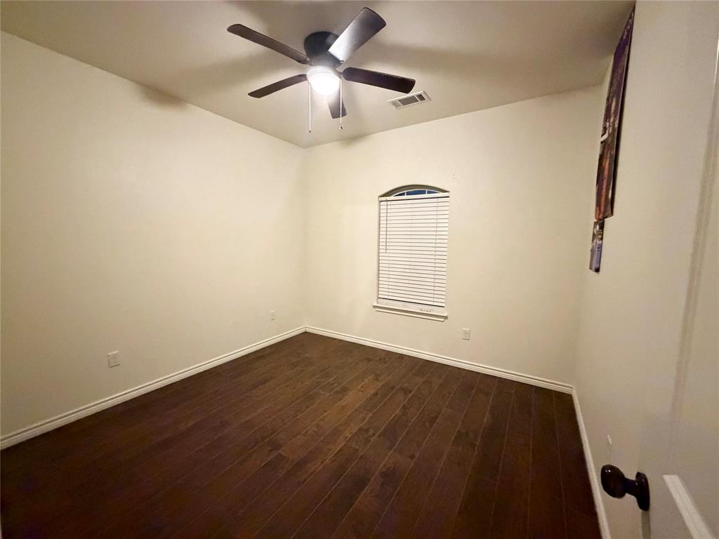 5022 Guadalupe Court, Granbury, TX 76048