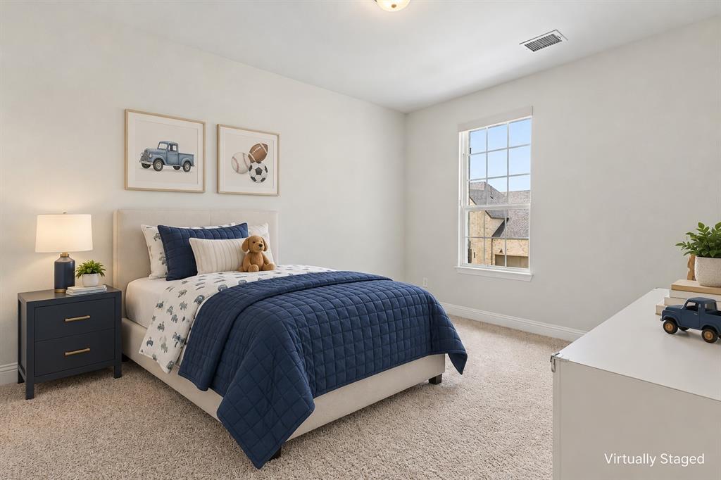 Upstairs Guest Bedroom with en suite Bathroom