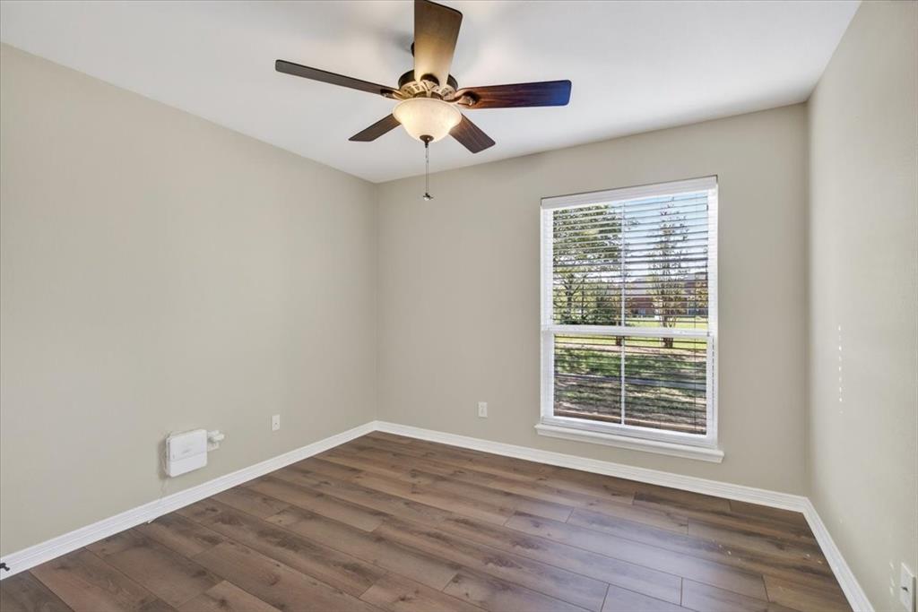 204 Bounding Main Street, Gun Barrel City, TX 75156