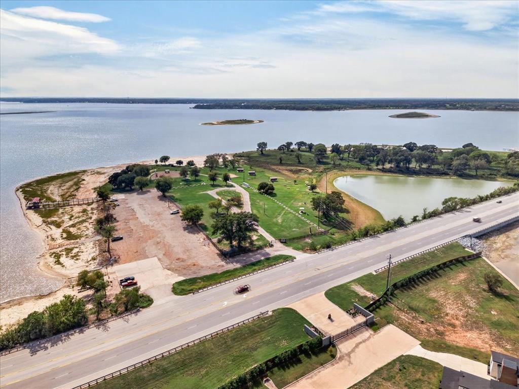 Lake park nearby