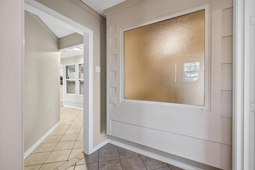204 Bounding Main Street, Gun Barrel City, TX 75156