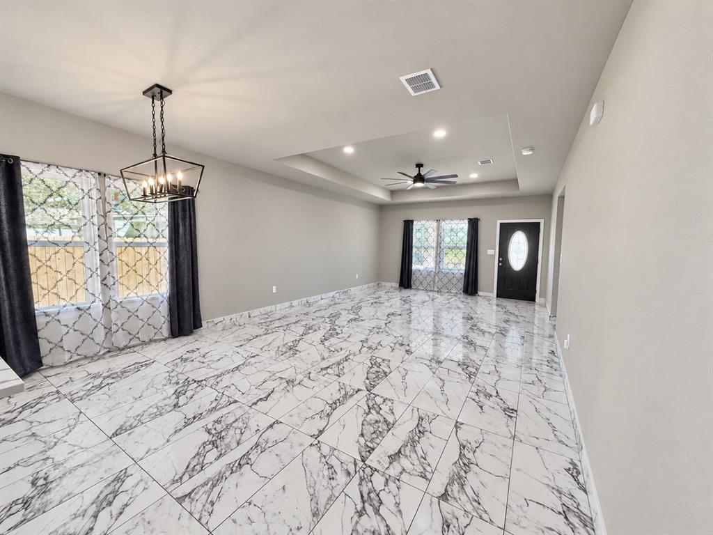 707 N Blanche Street, Terrell, TX 75160 707 N Blanche Street, Terrell, TX 75160
