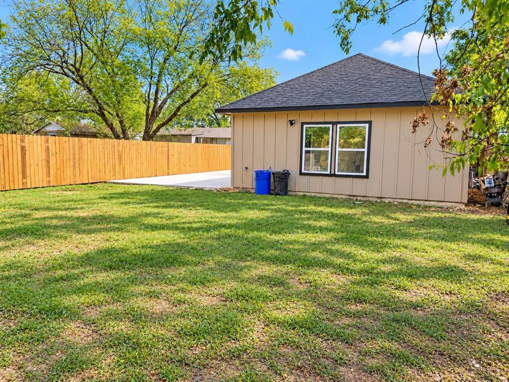 707 N Blanche Street, Terrell, TX 75160