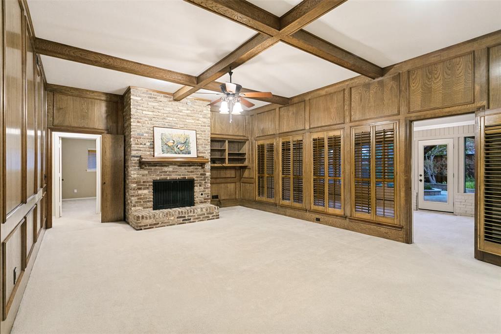 Great room without staging