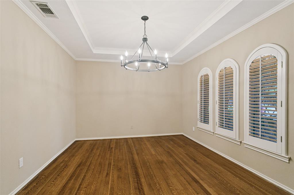 Formal Dining without staging