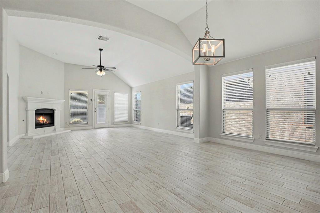 119 Charleston Lane, Fate, TX 75189
